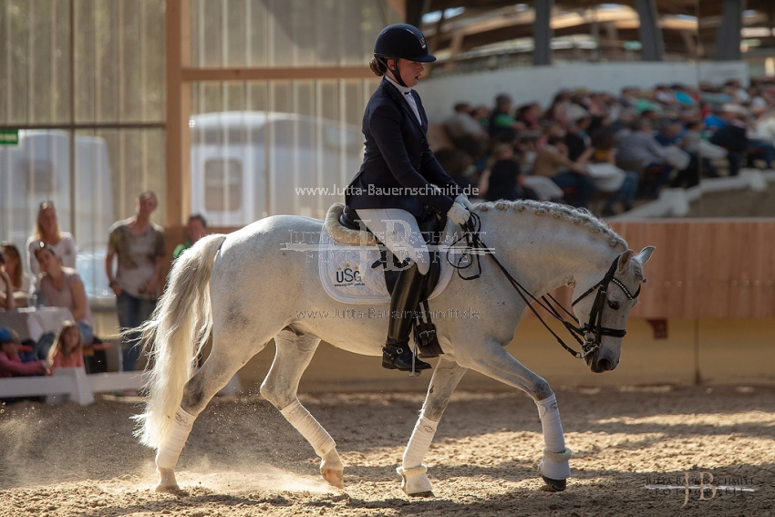 Preview 19-HSB-MoonlightMontanoS_JB_06917.jpg